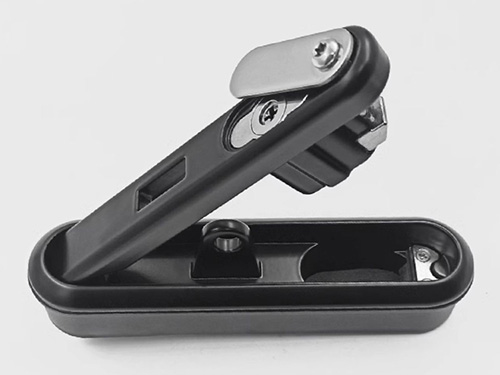 Installation method of flat lock